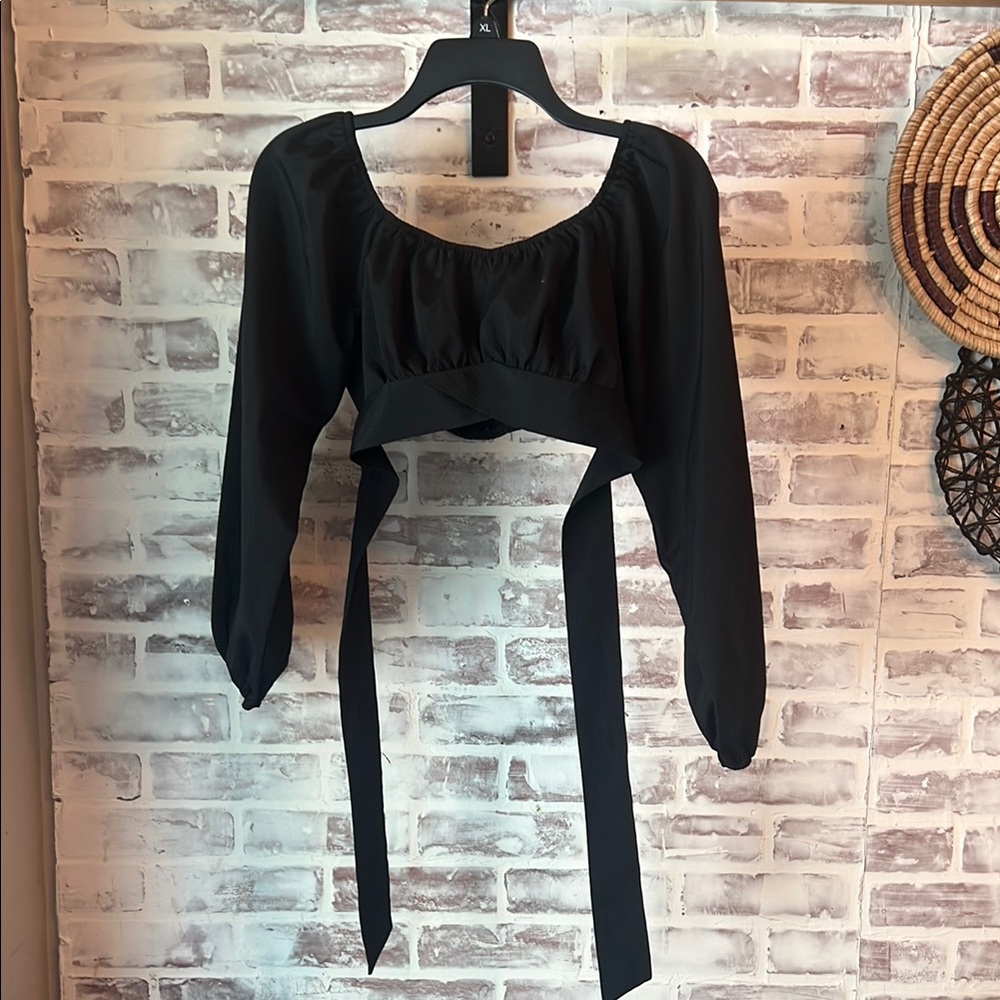 SHEIN Black Crop Blouse